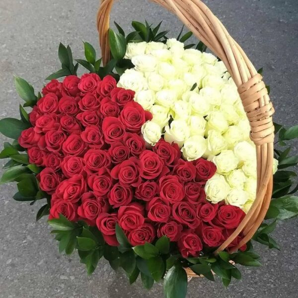 Корзина из 101 розы
